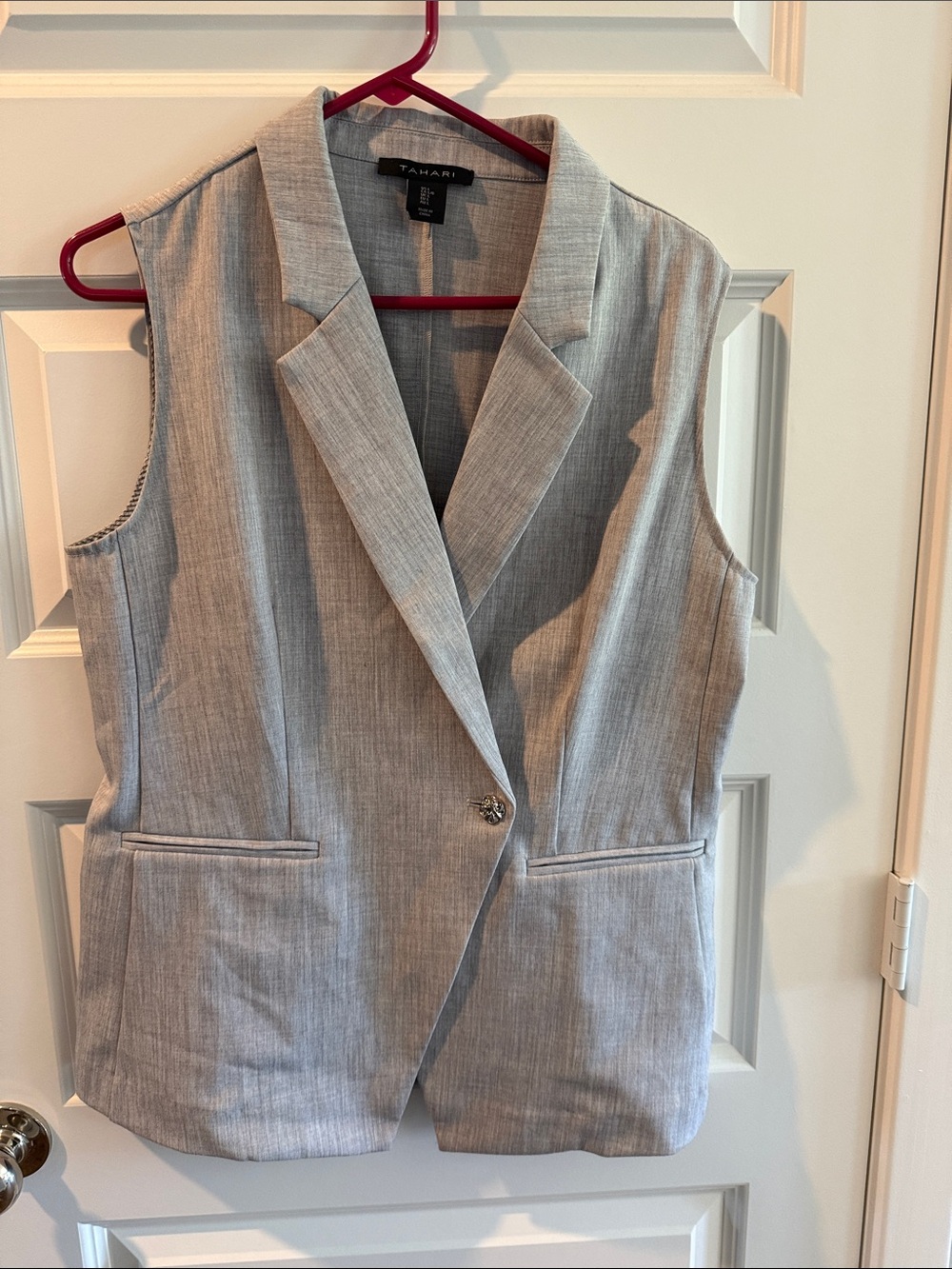 Tahari Light Gray Sleeveless Blazer Vest L large dress button office collar